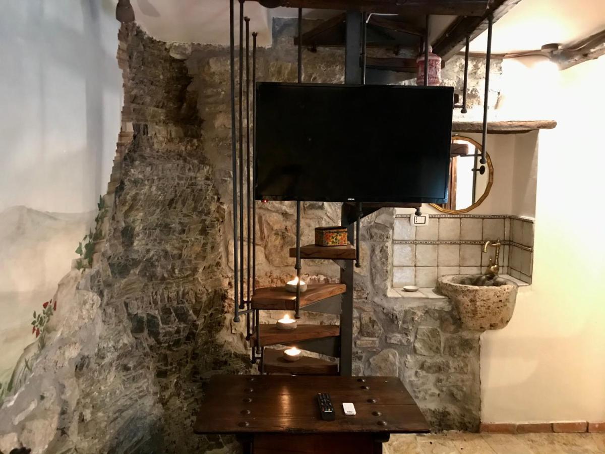 Borgo Manca Suite Sasso di Castalda Exterior photo
